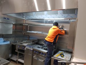 COMMERCIAL KITCHEN
